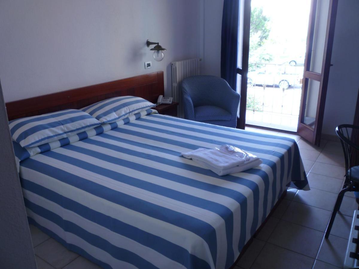 Hotel L'Ancora Santa Teresa Gallura Luaran gambar