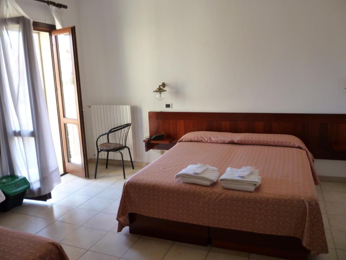 Hotel L'Ancora Santa Teresa Gallura Luaran gambar