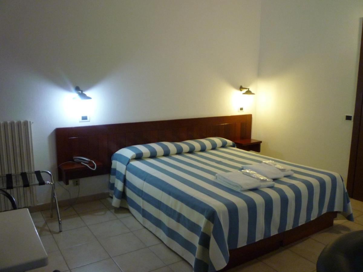 Hotel L'Ancora Santa Teresa Gallura Luaran gambar